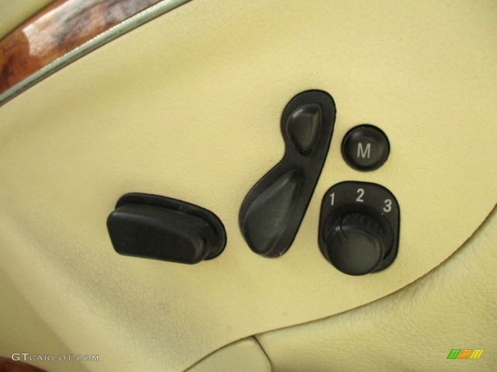 2005 CLK 320 Cabriolet - Black / Stone photo #31