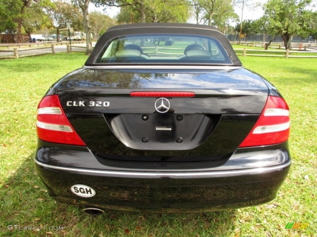 2005 CLK 320 Cabriolet - Black / Stone photo #43