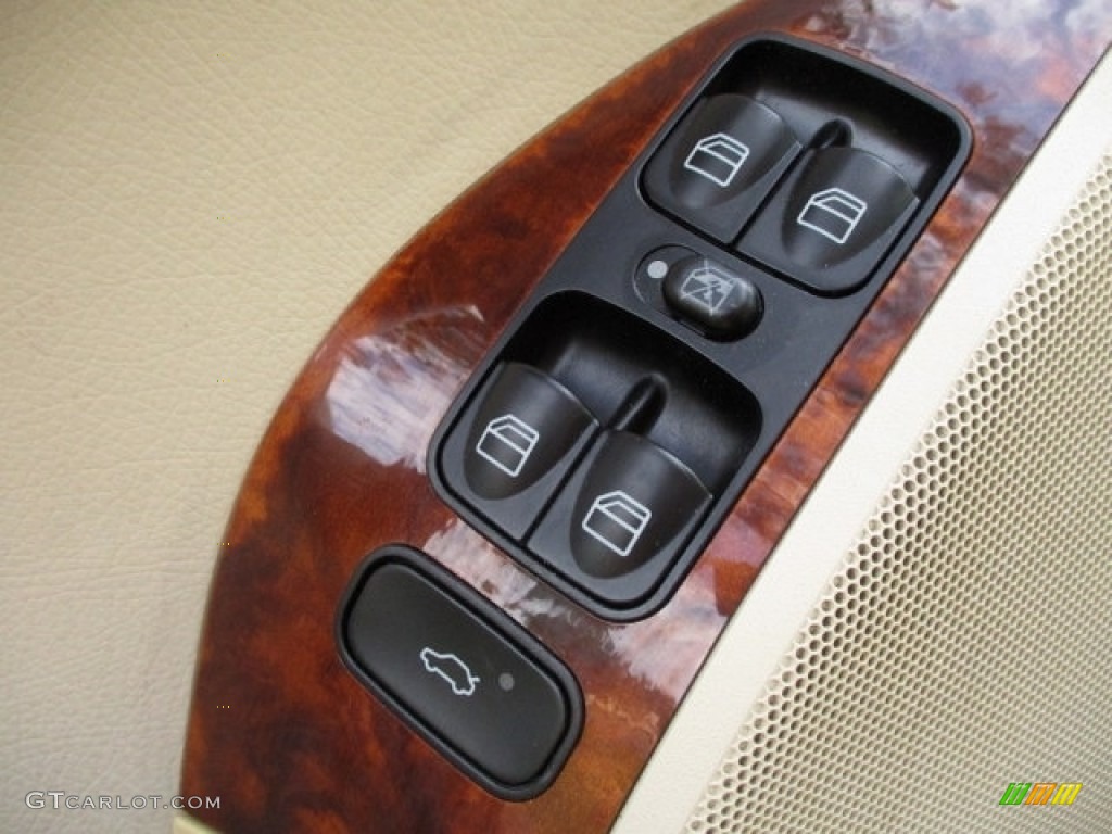 2005 CLK 320 Cabriolet - Black / Stone photo #50