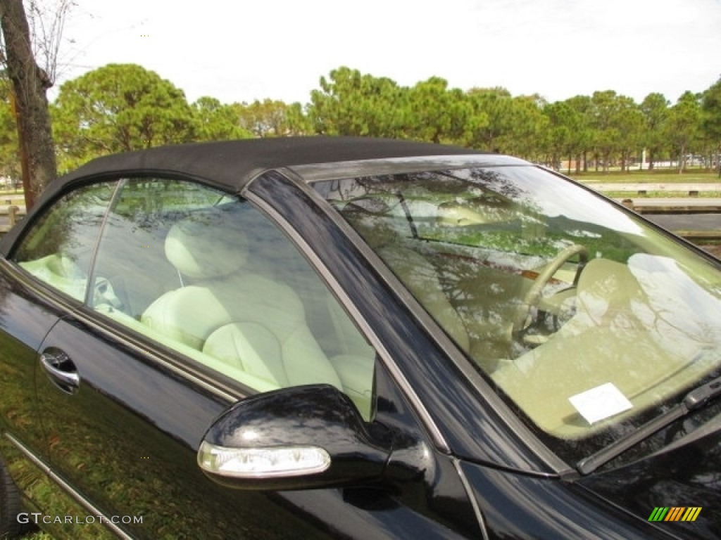2005 CLK 320 Cabriolet - Black / Stone photo #69