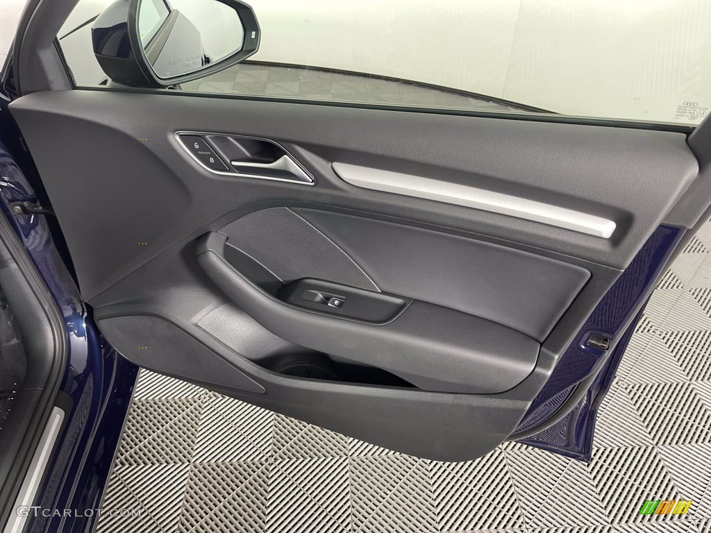 2018 Audi A3 2.0 Premium Door Panel Photos