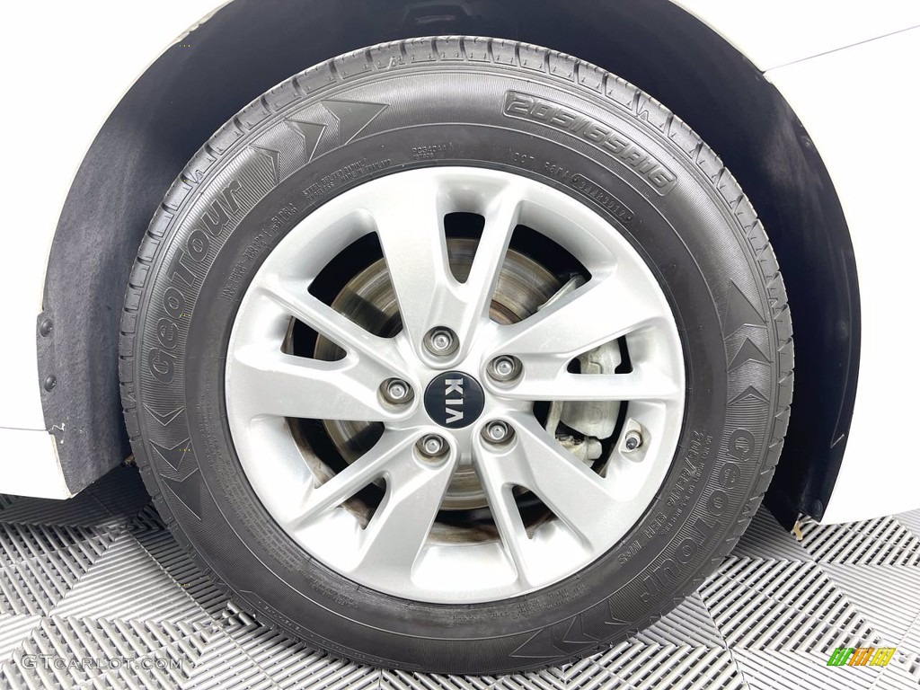 2016 Kia Optima LX Wheel Photo #143747261