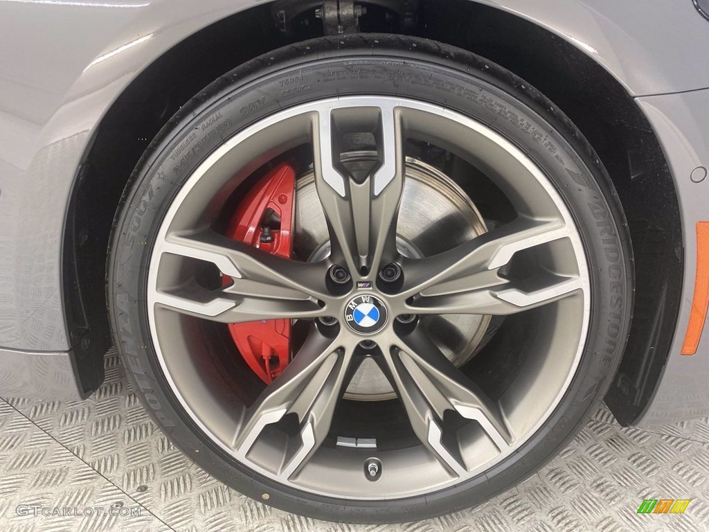2022 BMW 5 Series M550i xDrive Sedan Wheel Photo #143747405