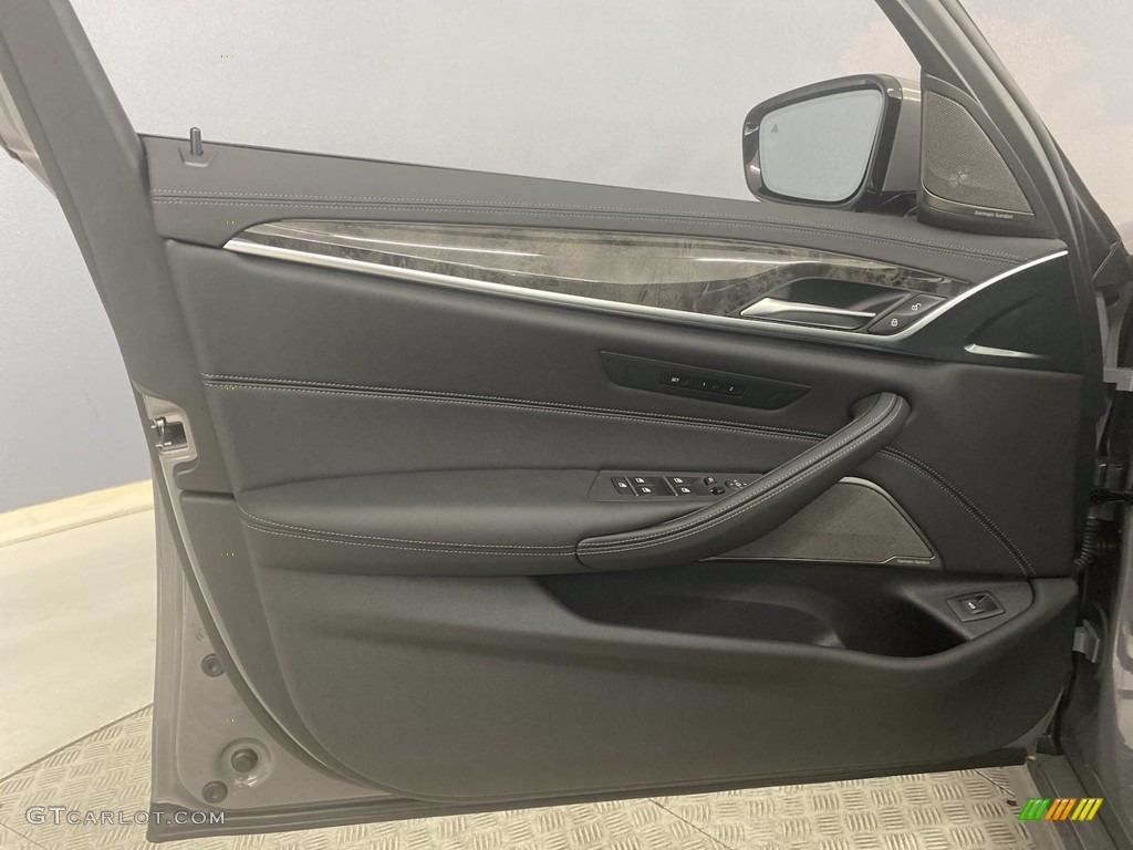 2022 BMW 5 Series M550i xDrive Sedan Black Door Panel Photo #143747540