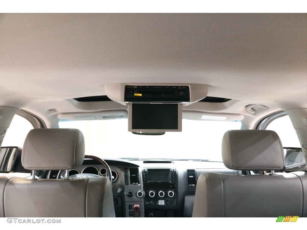 2012 Sequoia SR5 4WD - Black / Graphite Gray photo #21