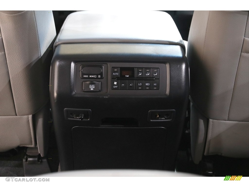 2012 Sequoia SR5 4WD - Black / Graphite Gray photo #22