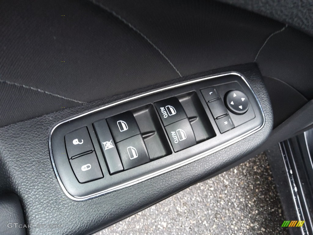 2019 Dodge Charger R/T Controls Photos