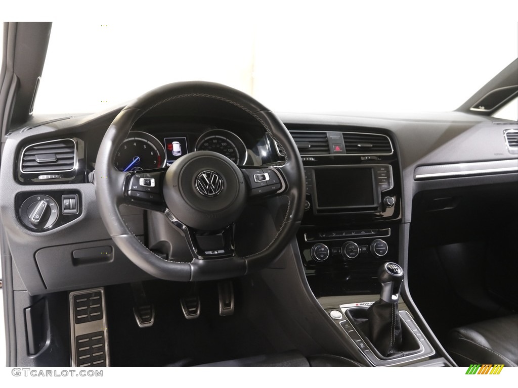 2017 Volkswagen Golf R 4Motion w/DCC. Nav. Dashboard Photos