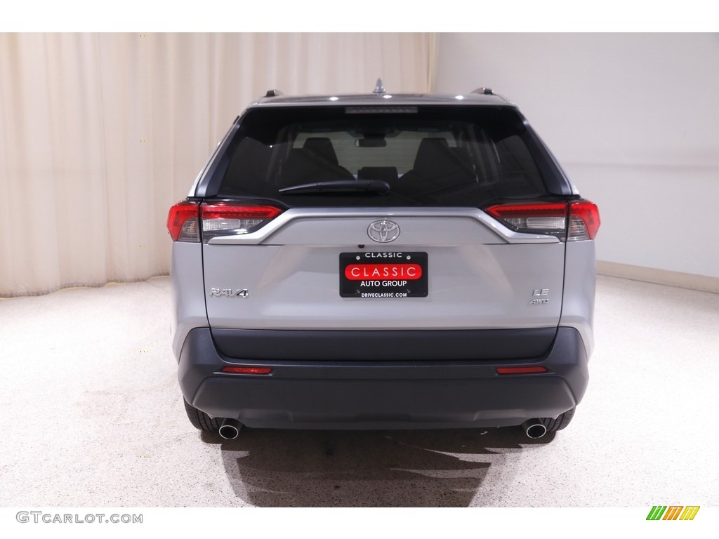 2019 RAV4 LE - Silver Sky Metallic / Black photo #18