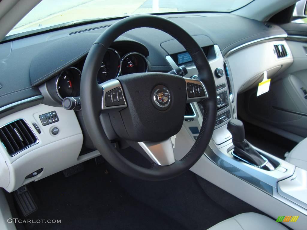 2009 CTS Sedan - Radiant Silver / Light Titanium/Ebony photo #10