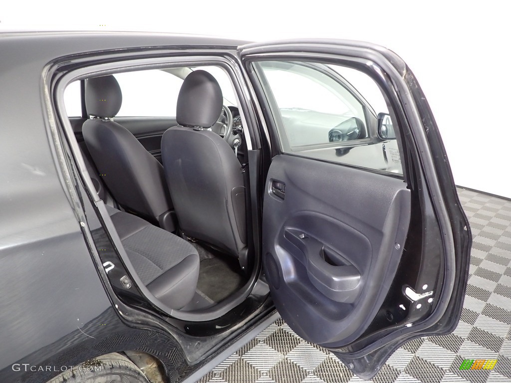 2017 Mitsubishi Mirage ES Door Panel Photos