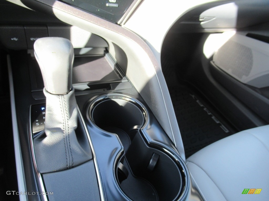 2020 Camry SE - Blue Streak Metallic / Ash photo #19