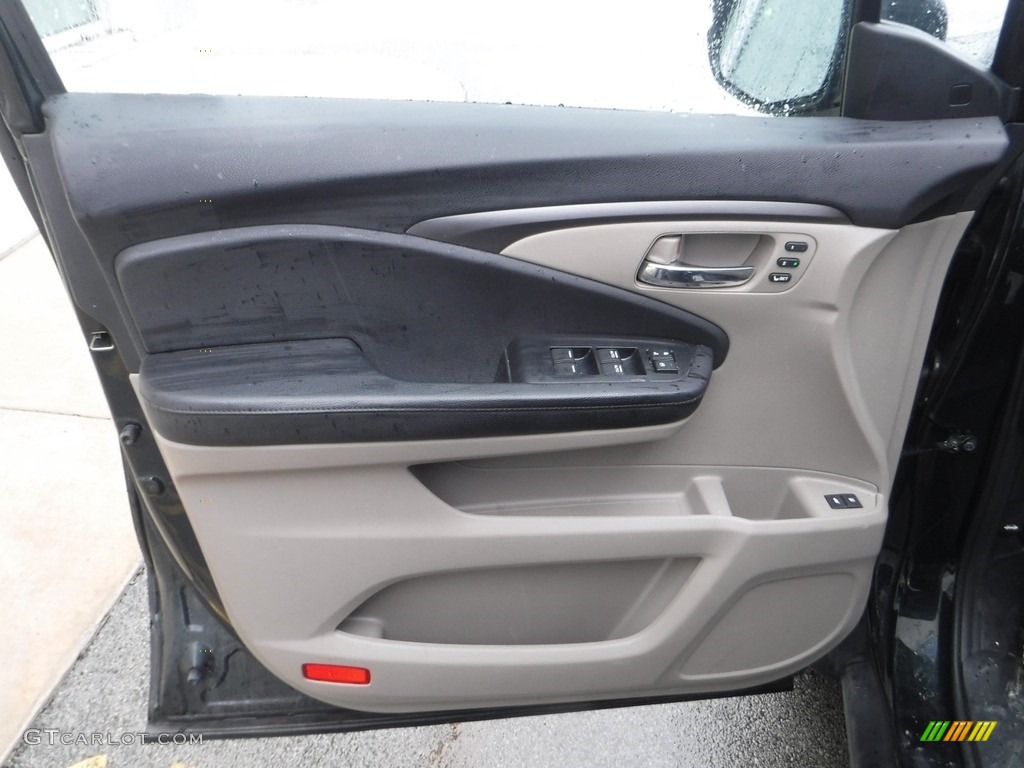 2019 Pilot EX-L AWD - Black Forest Pearl / Beige photo #11