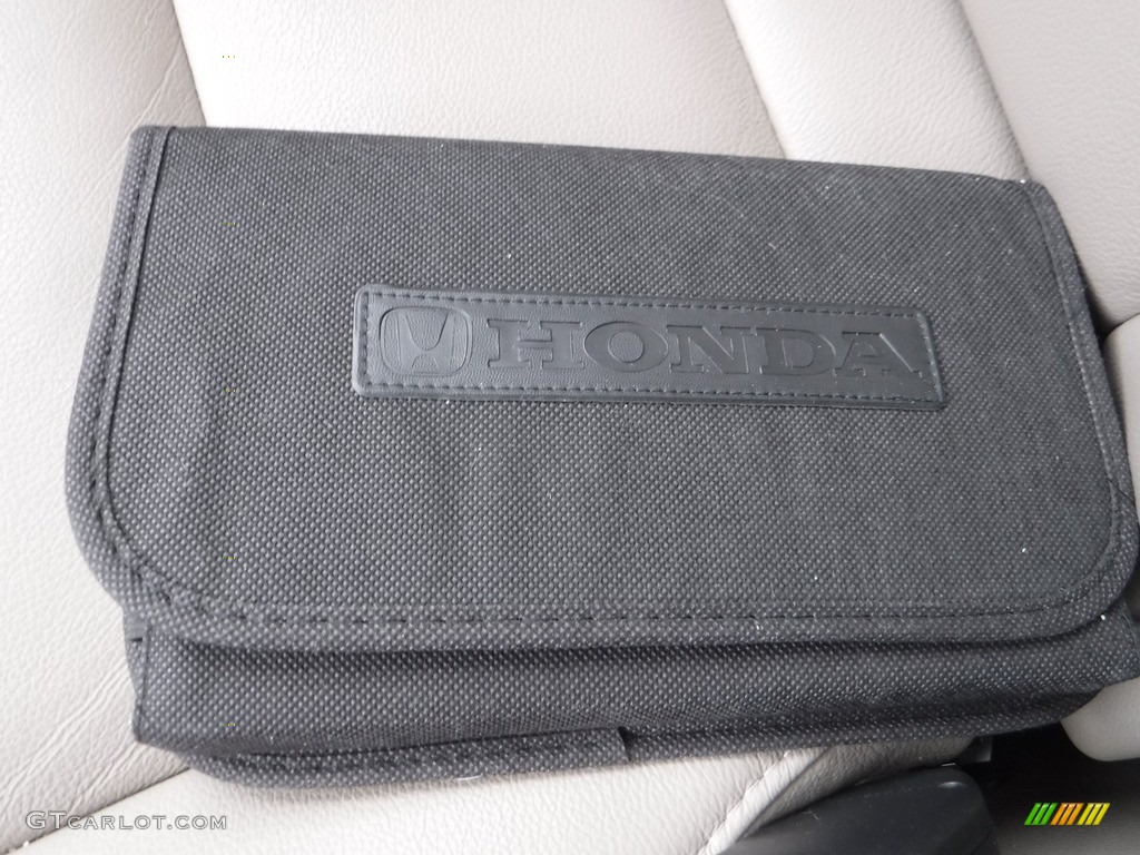 2019 Pilot EX-L AWD - Black Forest Pearl / Beige photo #30