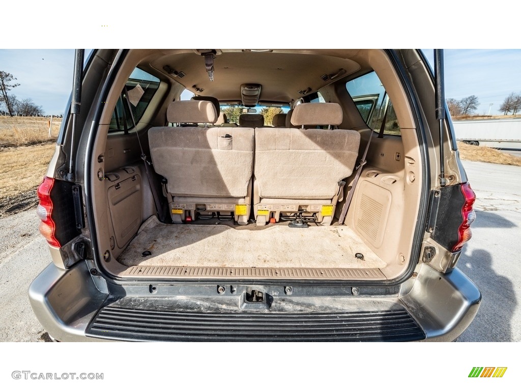 2004 Sequoia SR5 4x4 - Desert Sand Mica / Oak photo #21