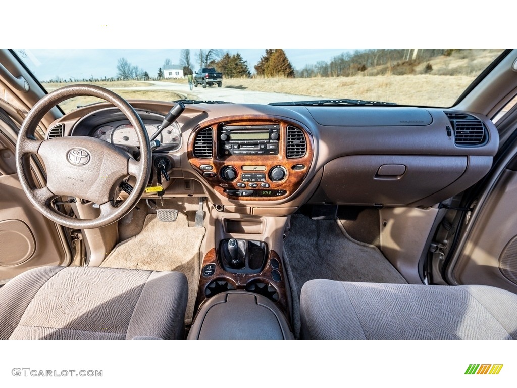 2004 Sequoia SR5 4x4 - Desert Sand Mica / Oak photo #26