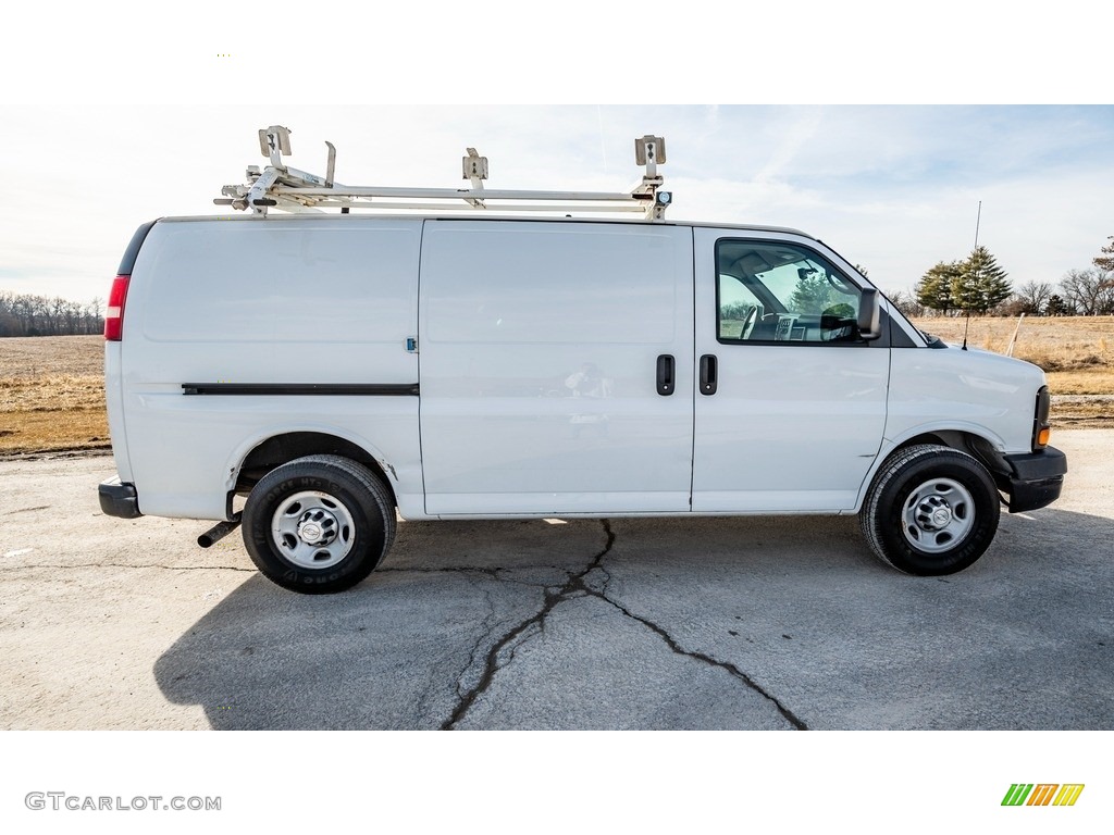 2014 Express 2500 Cargo WT - Summit White / Medium Pewter photo #3