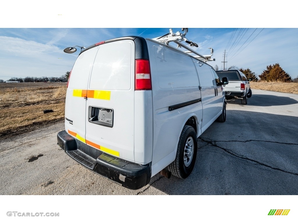 2014 Express 2500 Cargo WT - Summit White / Medium Pewter photo #4