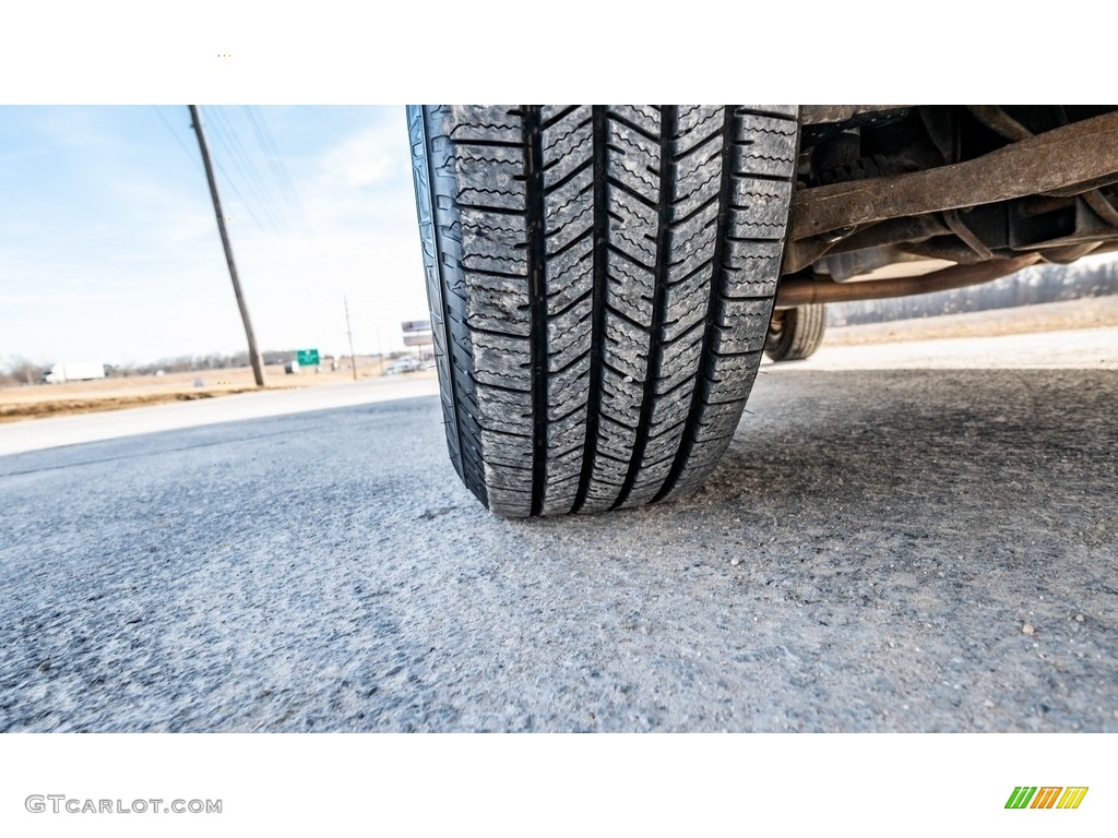 2014 Express 2500 Cargo WT - Summit White / Medium Pewter photo #11