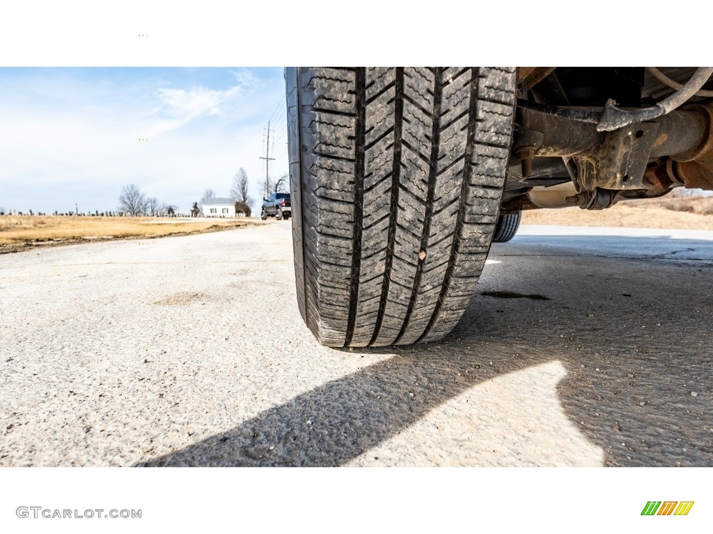 2014 Express 2500 Cargo WT - Summit White / Medium Pewter photo #14