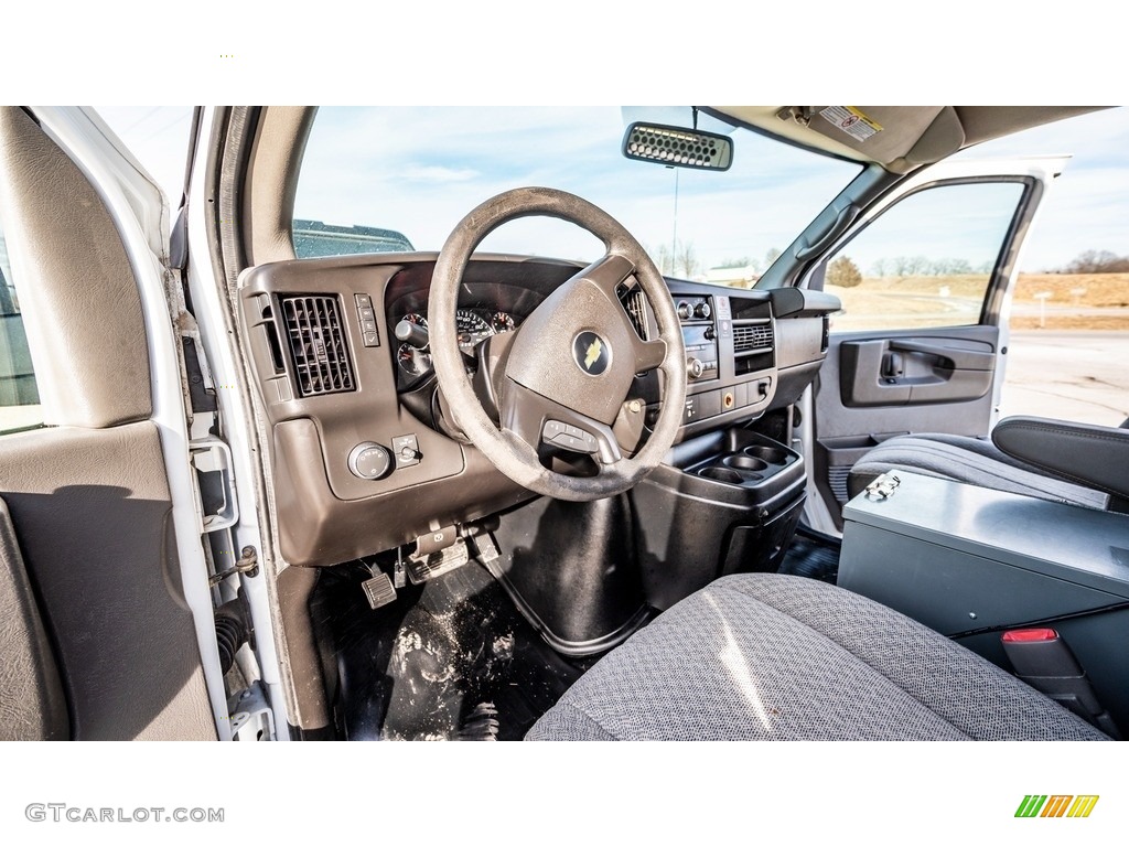 2014 Express 2500 Cargo WT - Summit White / Medium Pewter photo #18