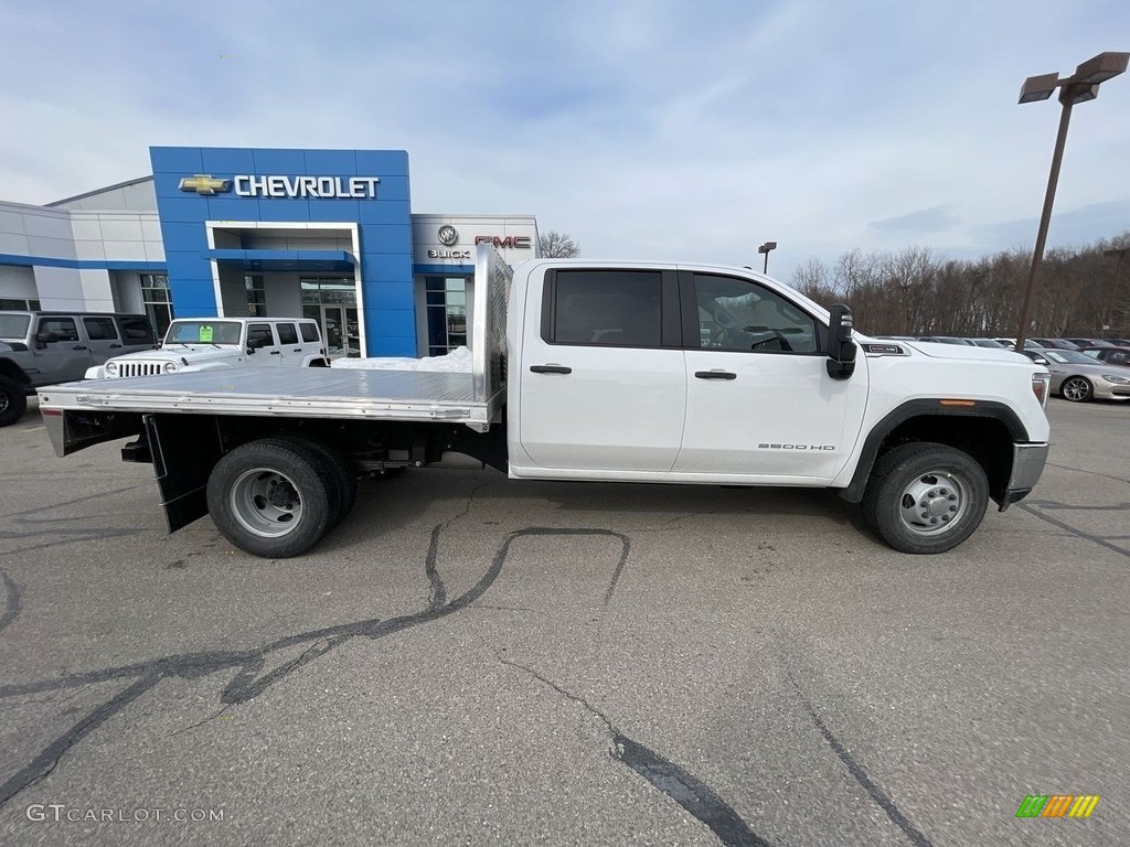 2022 Sierra 3500HD Pro Crew Cab 4WD Chassis - Summit White / Jet Black photo #3