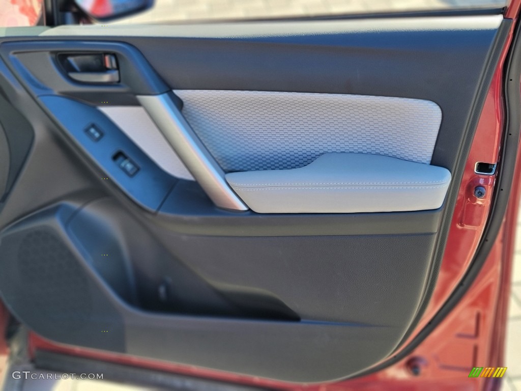 2018 Forester 2.5i Premium - Venetian Red Pearl / Platinum photo #22