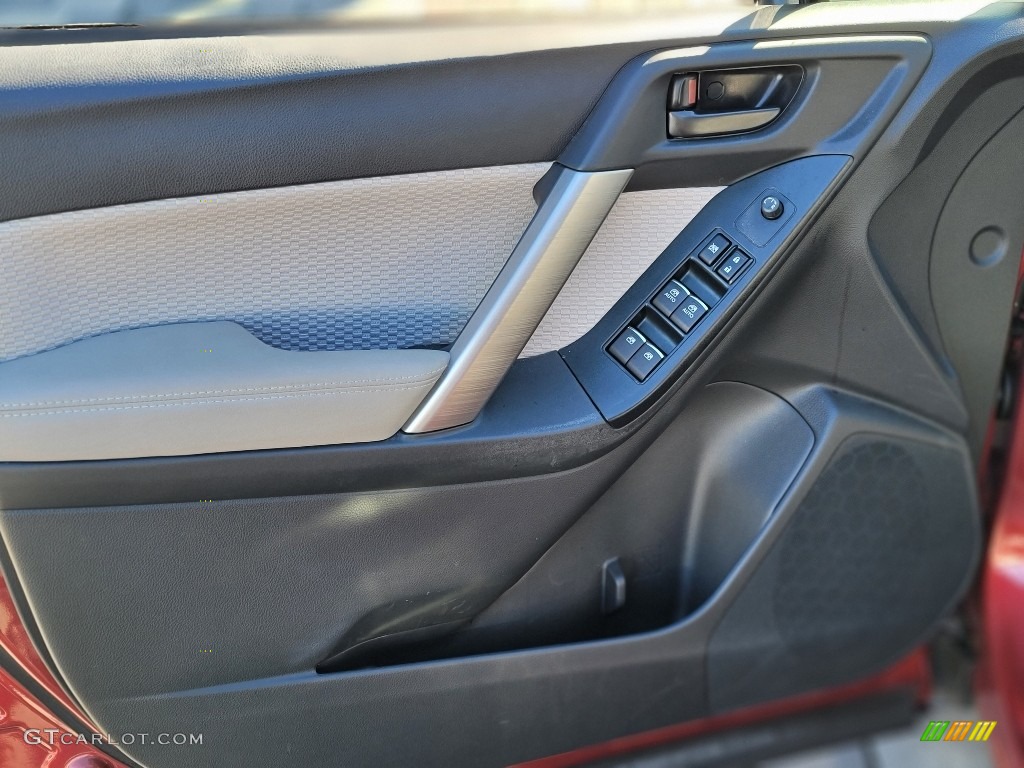 2018 Forester 2.5i Premium - Venetian Red Pearl / Platinum photo #33