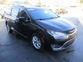Brilliant Black Crystal Pearl - Pacifica Touring L Photo No. 5