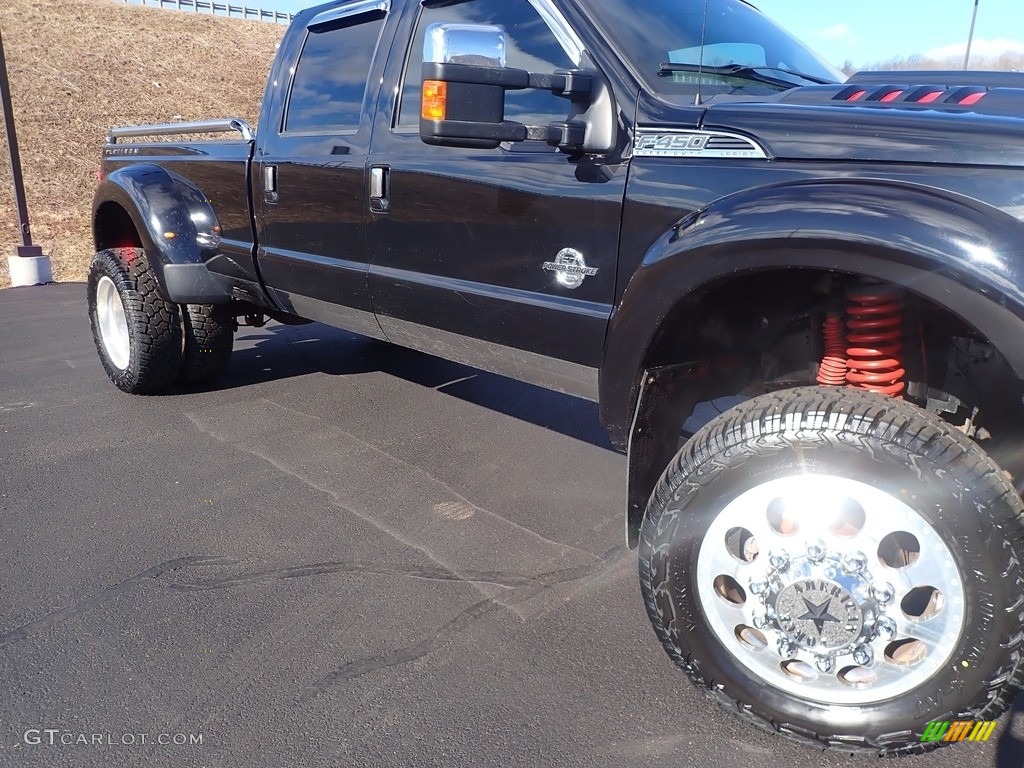 2016 F450 Super Duty Platinum Crew Cab 4x4 - Shadow Black / Black photo #6
