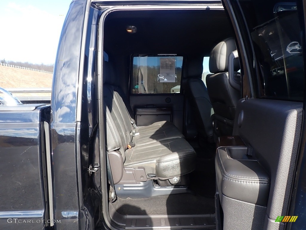 2016 F450 Super Duty Platinum Crew Cab 4x4 - Shadow Black / Black photo #42