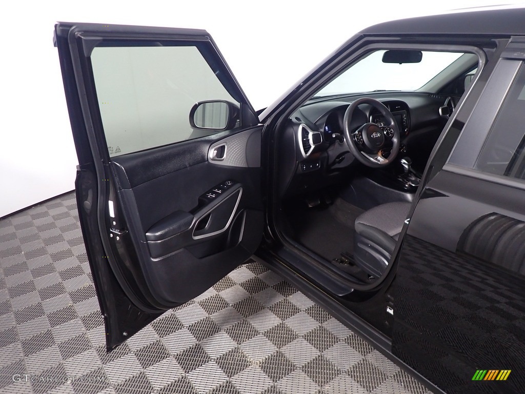 2020 Soul LX - Cherry Black / Black photo #20