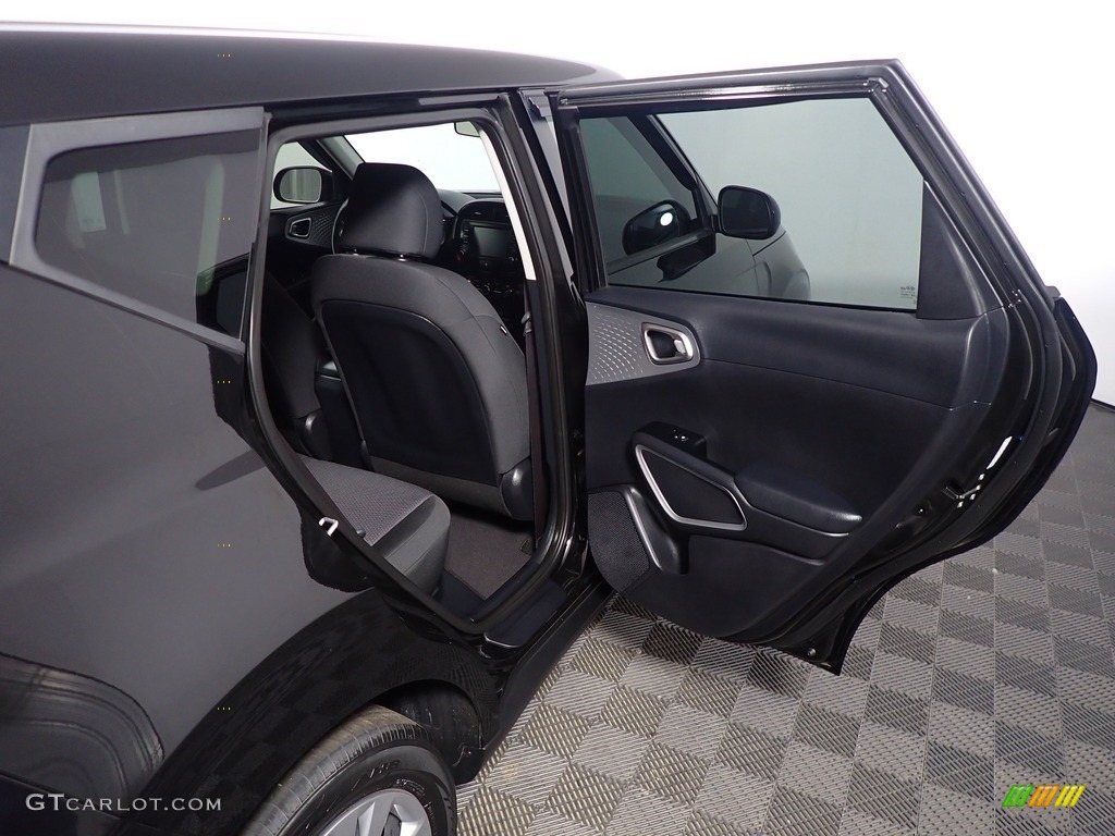 2020 Soul LX - Cherry Black / Black photo #36