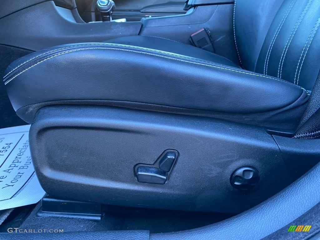 2014 Chrysler 300 S AWD Front Seat Photos