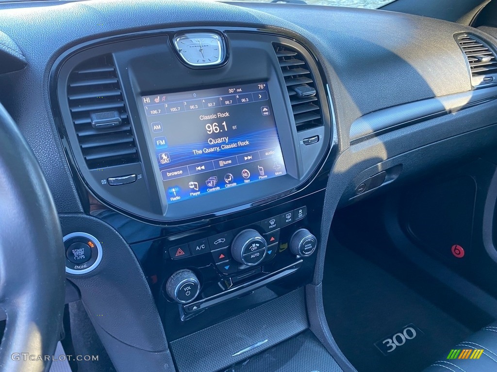 2014 Chrysler 300 S AWD Controls Photo #143772144