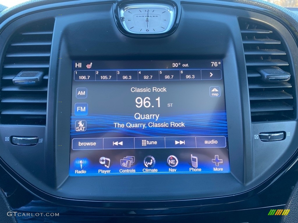2014 Chrysler 300 S AWD Audio System Photo #143772171