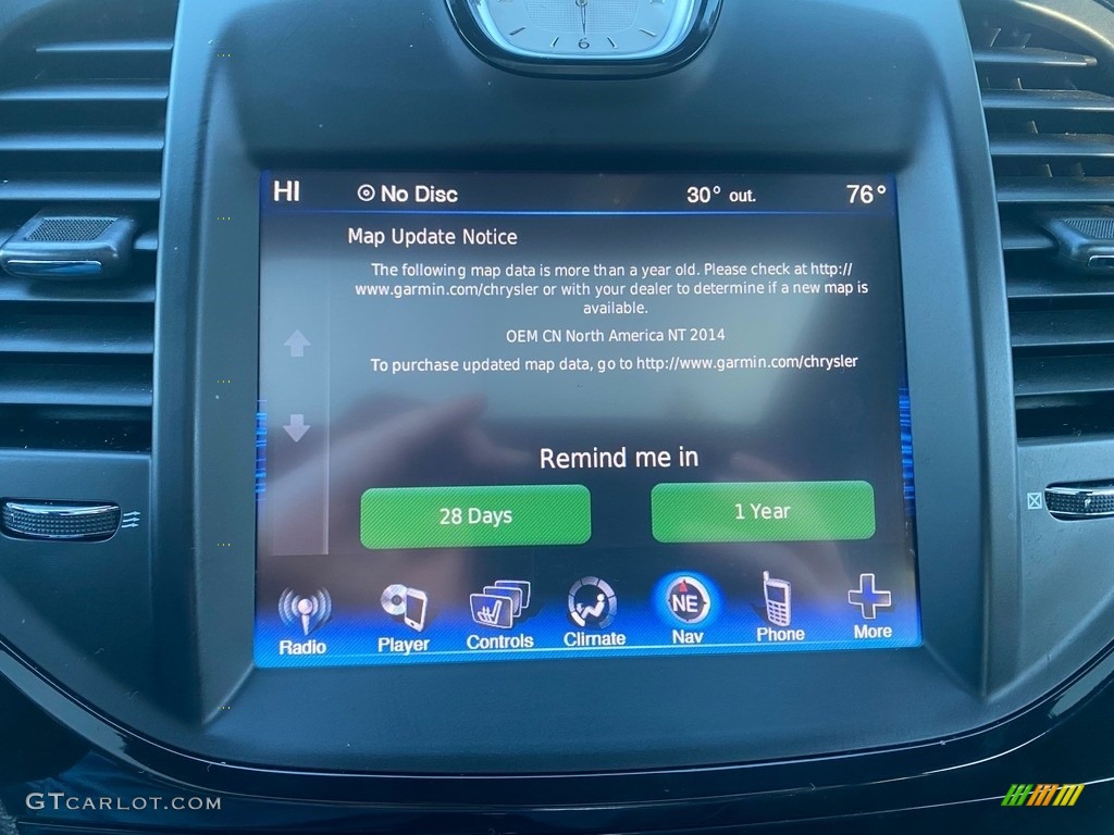 2014 Chrysler 300 S AWD Controls Photo #143772270