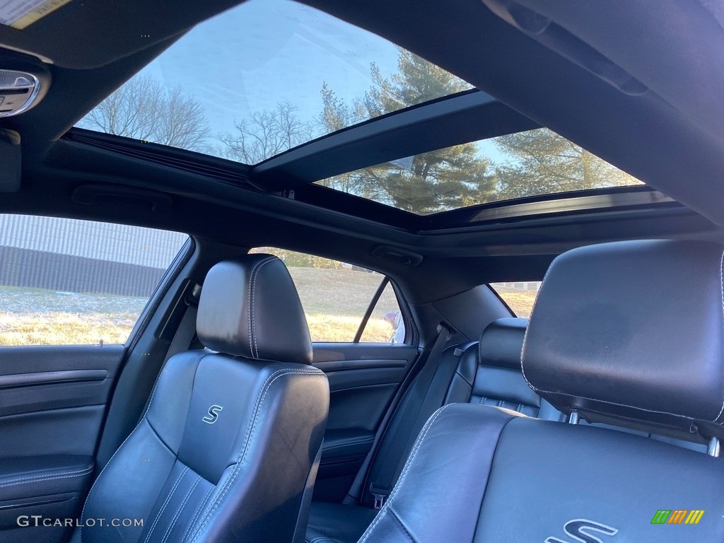 2014 Chrysler 300 S AWD Sunroof Photos