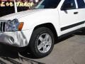 2005 Stone White Jeep Grand Cherokee Laredo 4x4  photo #10