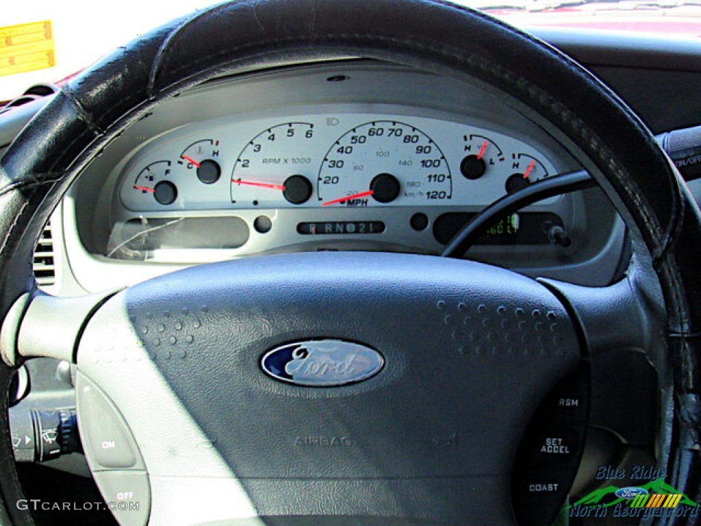 2005 Explorer Sport Trac XLT - Bright Red / Medium Dark Flint photo #17