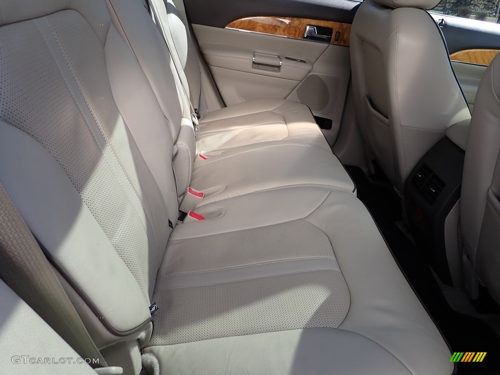 2015 Lincoln MKX AWD Rear Seat Photos