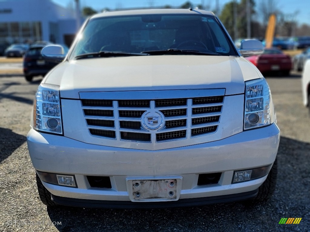 2011 Escalade Luxury AWD - White Diamond Tricoat / Ebony/Ebony photo #2