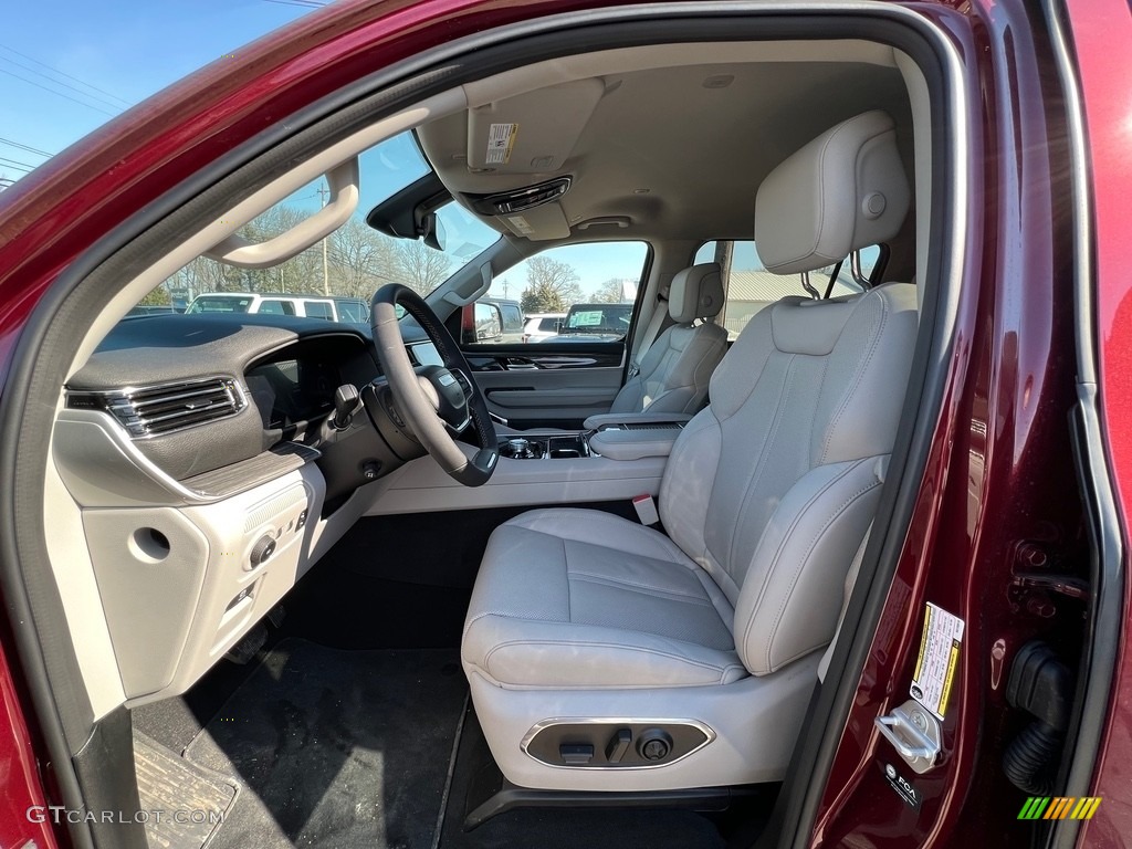 Sea Salt/Black Interior 2022 Jeep Wagoneer Series III 4x4 Photo #143778217