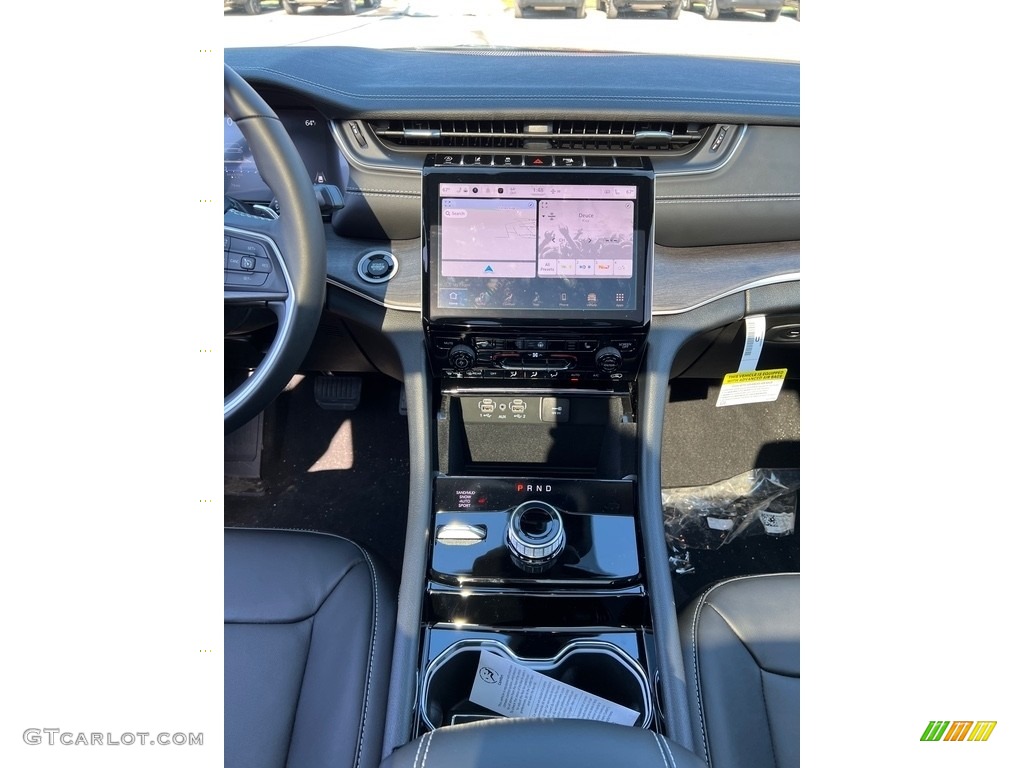 2022 Jeep Grand Cherokee L Limited 4x4 Controls Photos