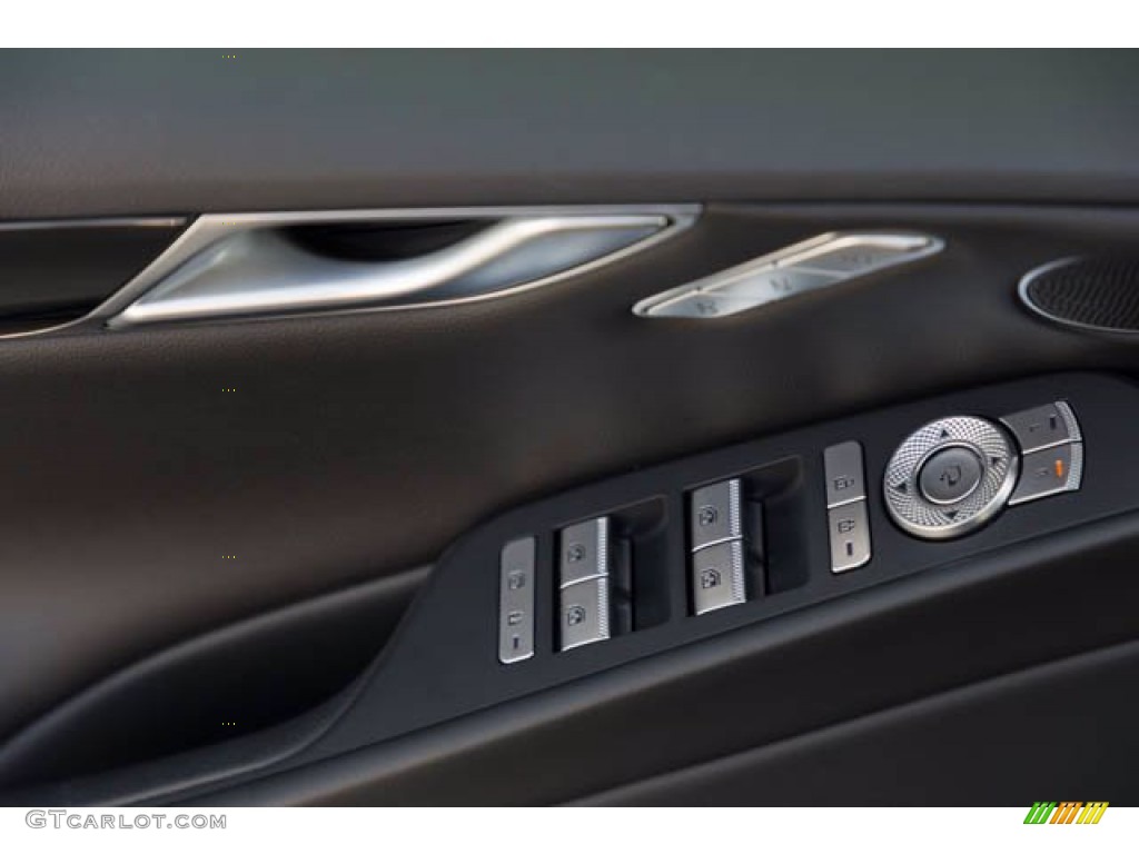 2021 Genesis G80 2.5T Controls Photos