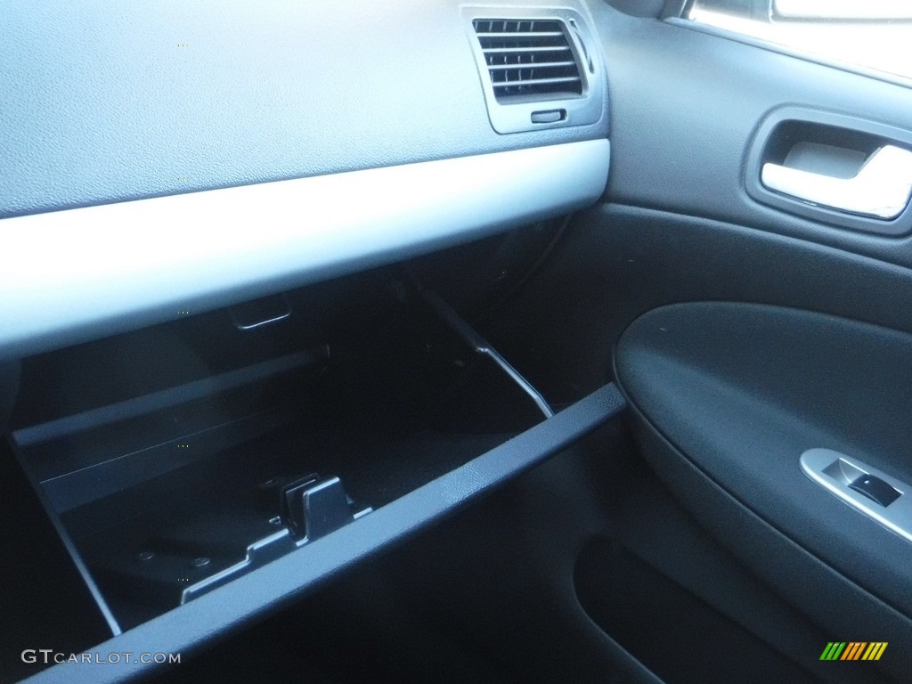2009 Cobalt LT Sedan - Silver Moss Metallic / Ebony photo #17