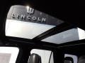 2019 White Platinum Metallic Tri-Coat Lincoln Navigator Reserve 4x4  photo #20