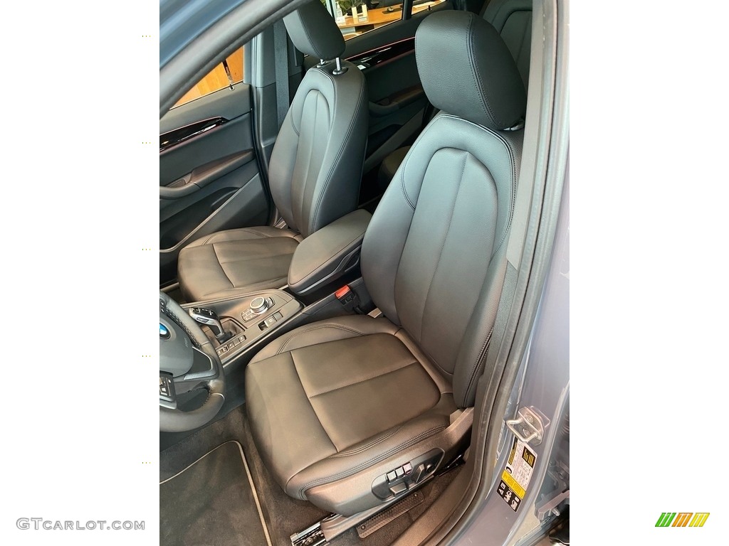 2022 BMW X1 xDrive28i Front Seat Photos