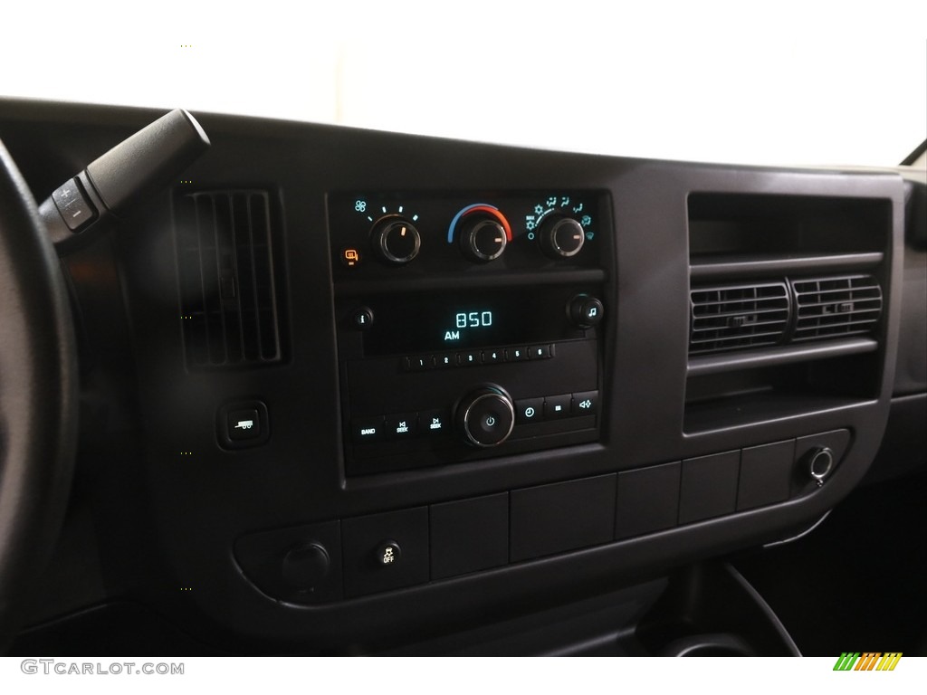 2013 Chevrolet Express 3500 Cargo Van Controls Photos