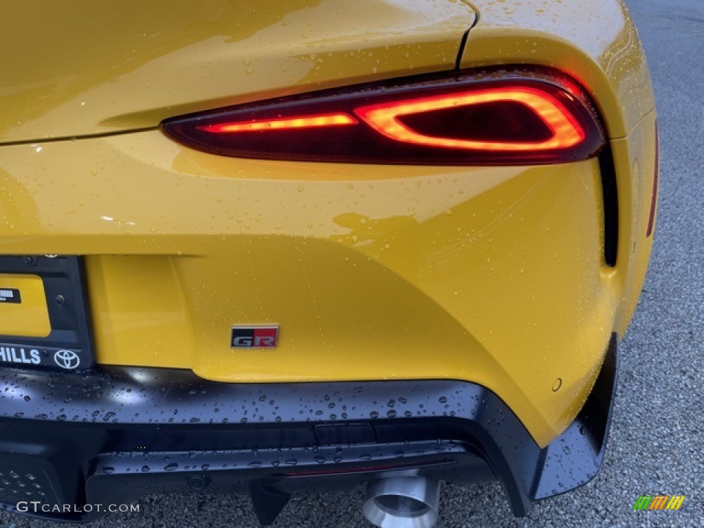 2022 GR Supra 3.0 - Nitro Yellow / Black photo #29